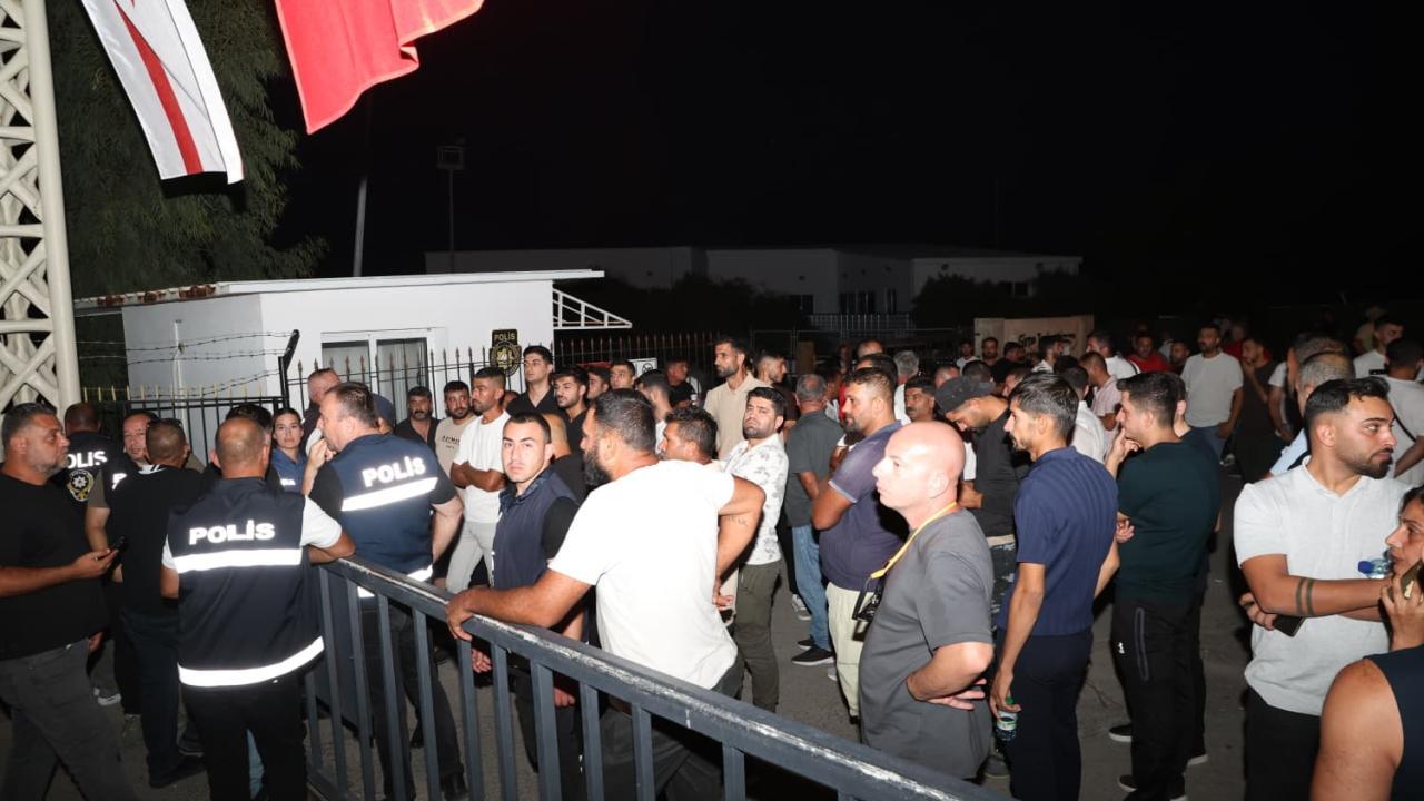 KKTC Girne'de alabora olan gemide 23 kişi kayıp