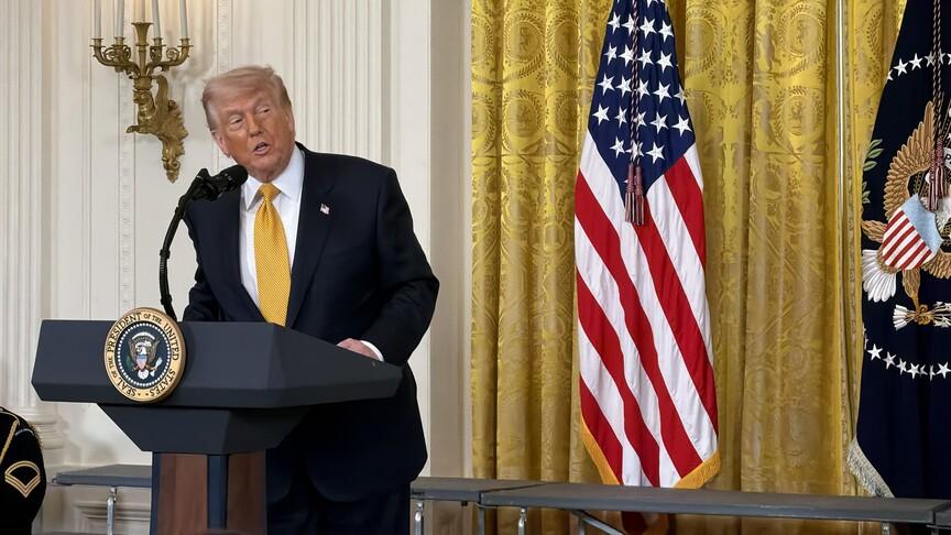 Trump İran'ı 'İkiyüzlü' Olmakla Suçladı