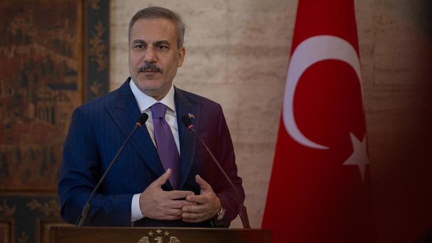 Fidan Şam'da: Tüm silahlı gruplar milli ordu altında birleşmeli