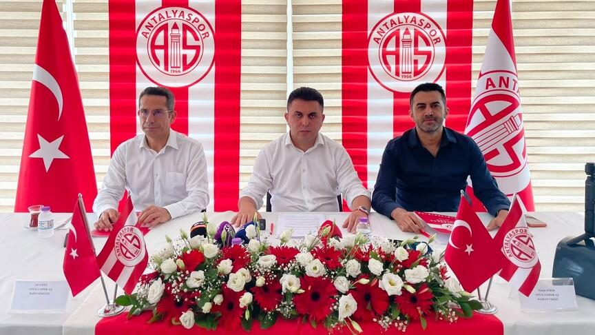 Antalyaspor transfer yasağındaki 16 dosyanın 13'ünü çözdü