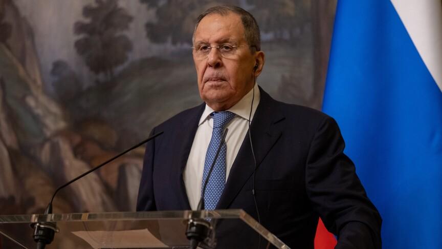 Lavrov: Zelenskiy ateşkesle silahlanmak için zaman kazanmaya çalışıyor