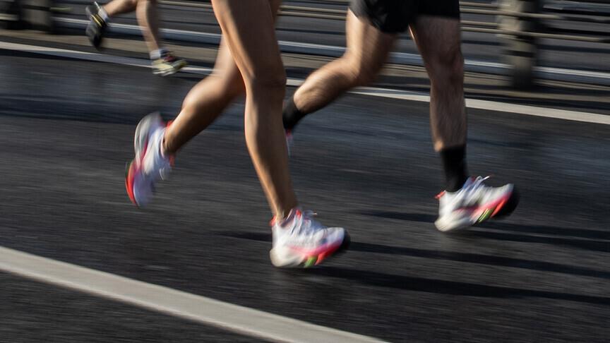 Sidney Maratonu'nda madalya hatası: Yanlış stadyum resmi