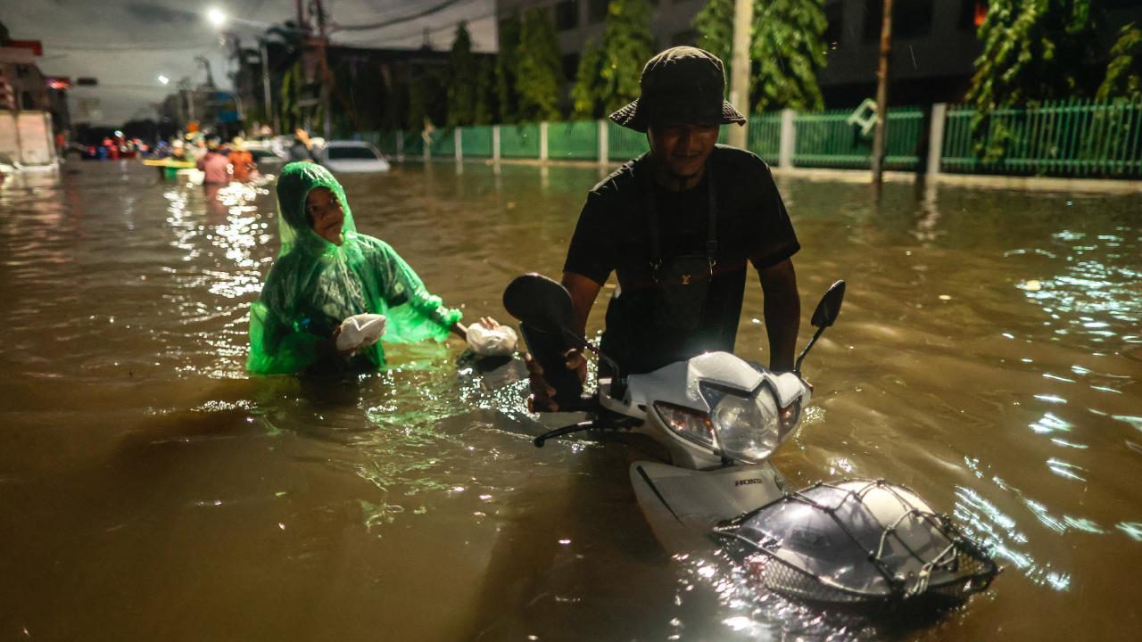 Bangkok'ta sel felaketi: 3 bin kişi tahliye edildi