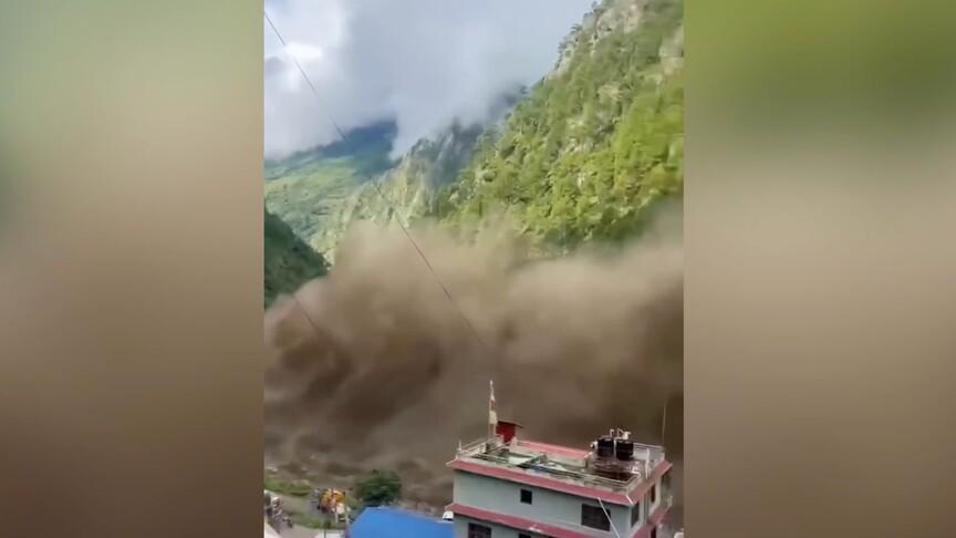 Nepal'de sel felaketi: 7 kişi hayatını kaybetti