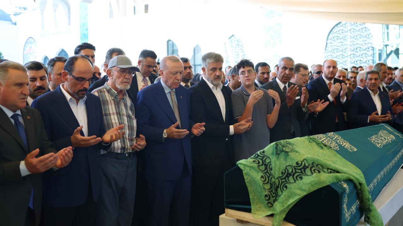 Cumhurbaşkanı Erdoğan, AK Parti milletvekilinin kızının cenazesine katıldı