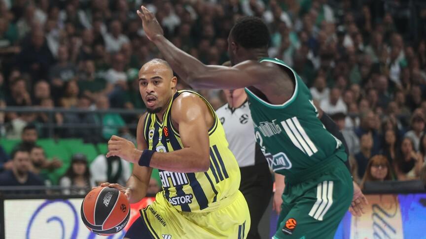 Fenerbahçe Tarfin EuroLeague'de ilk yenilgisini aldı