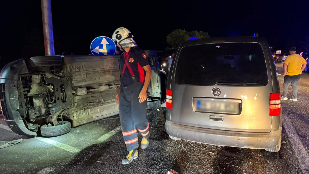 Çankırı'da iki hafif ticari araç çarpıştı: 9 yaralı
