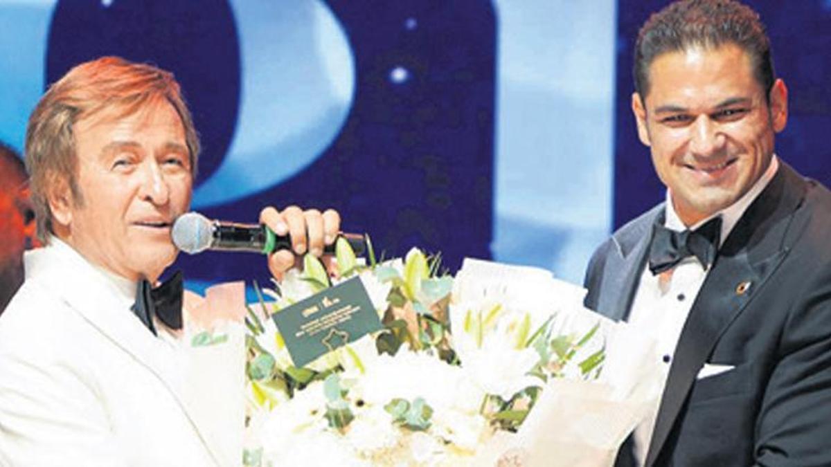 Evgin, Özdilek Holding'in 55. yıl galasında Çırağan'ı coşturdu