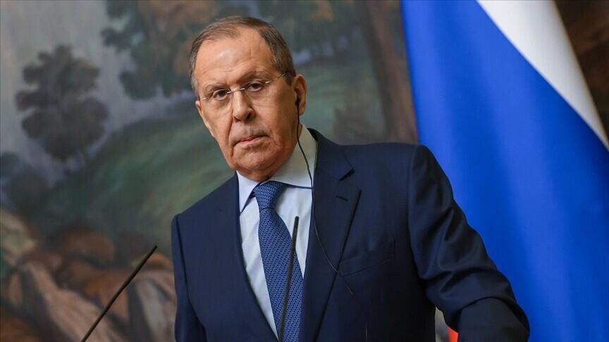 Lavrov: İngiltere'yi Ukrayna savaşının tarafı sayma hakkımız var