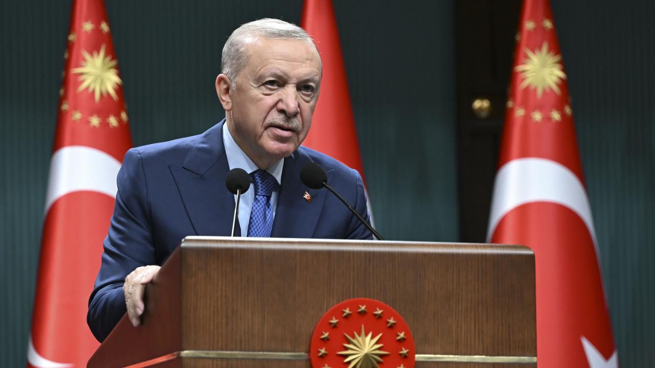 Erdoğan: Fon soruşturması ekonomiye risk oluşturmuyor