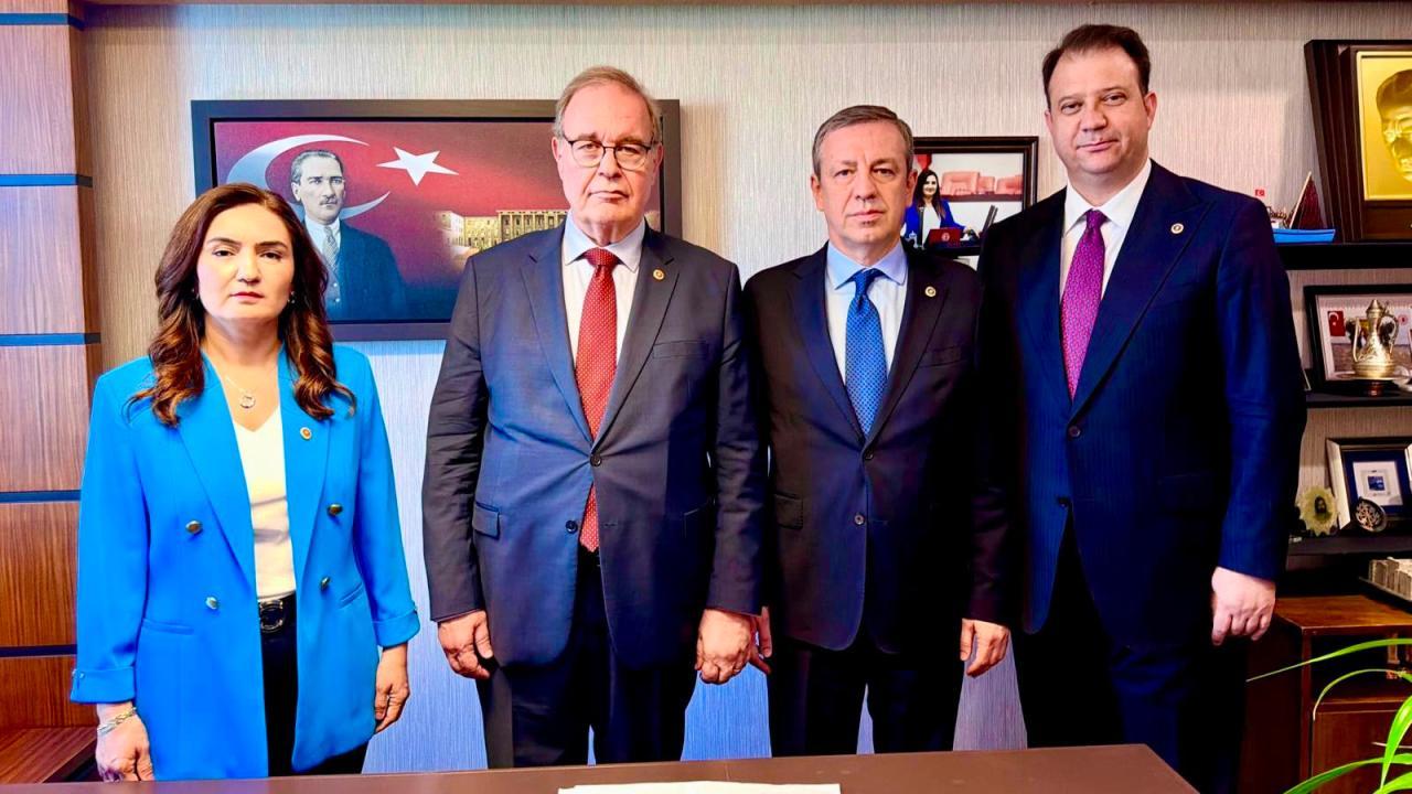 CHP 'Milli Dayanışma' kanun teklifini TBMM'ye sundu