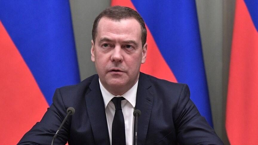 Medvedev'den NATO ve Ukrayna'ya nükleer tehdit