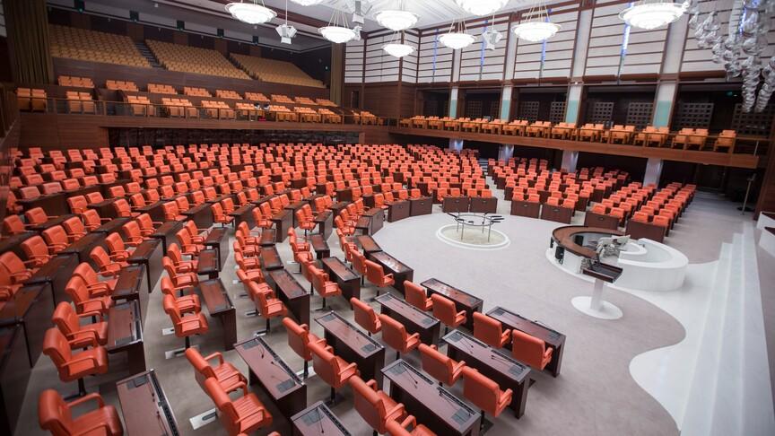 TBMM'de sandalye dağılımı değişti: Yeni Yol Partisi grubu korudu