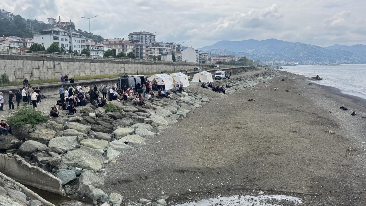Rize'de denizde kaybolan 11 yaşındaki çocuk aranıyor