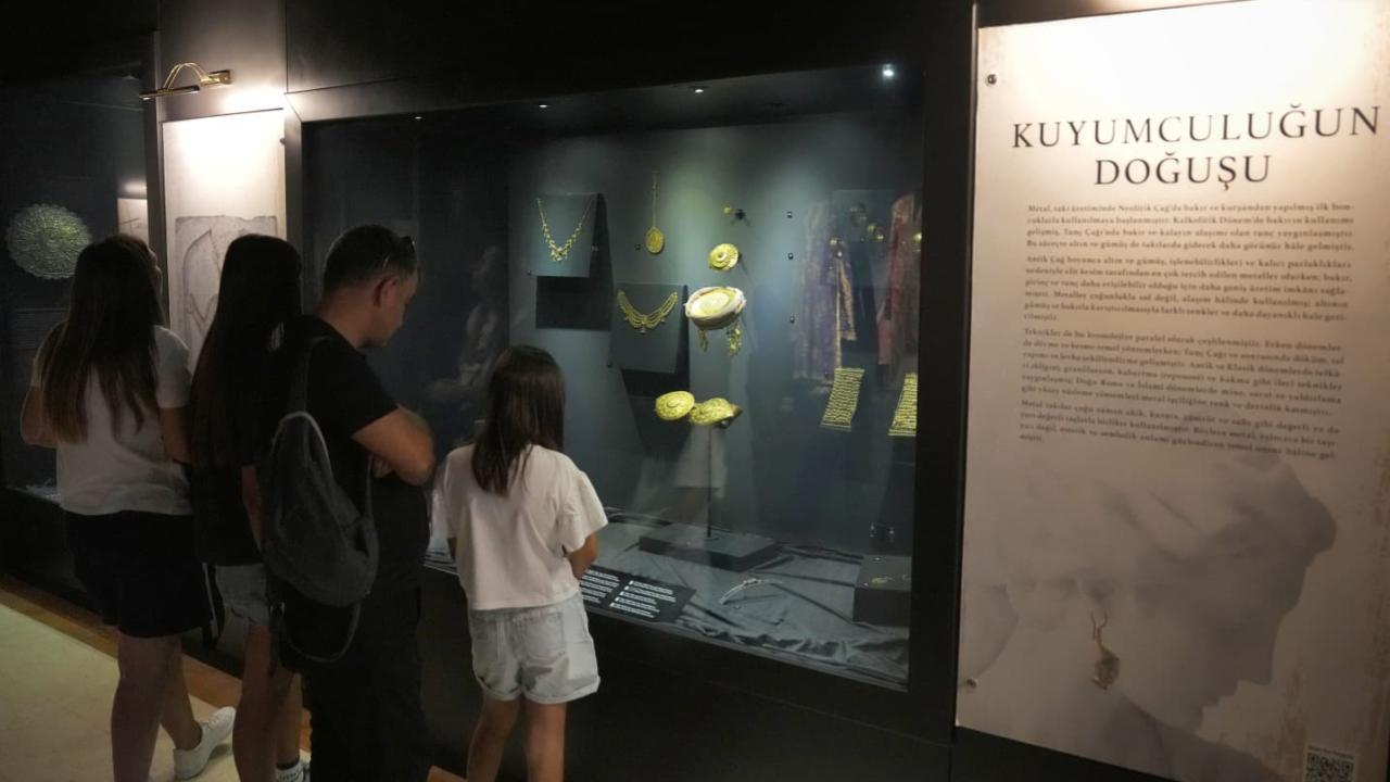 12 bin yıllık takı tarihi Ankara'da sergileniyor