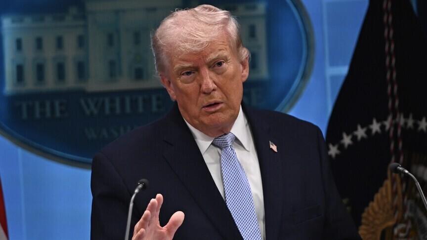 Trump, İran'dan 50 yıllık tazminat talep edeceğini açıkladı