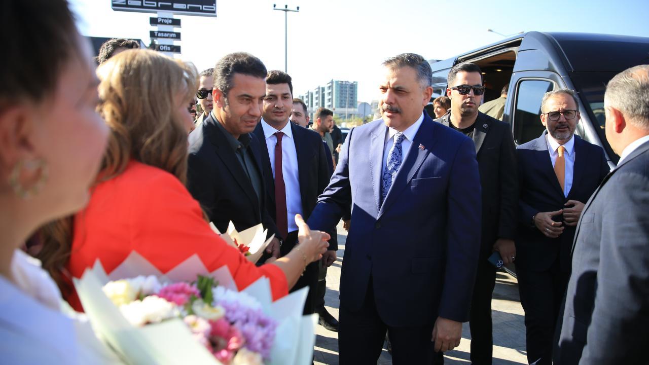 İçişleri Bakanı Çiftçi Diyarbakır'da ziyaretler gerçekleştirdi