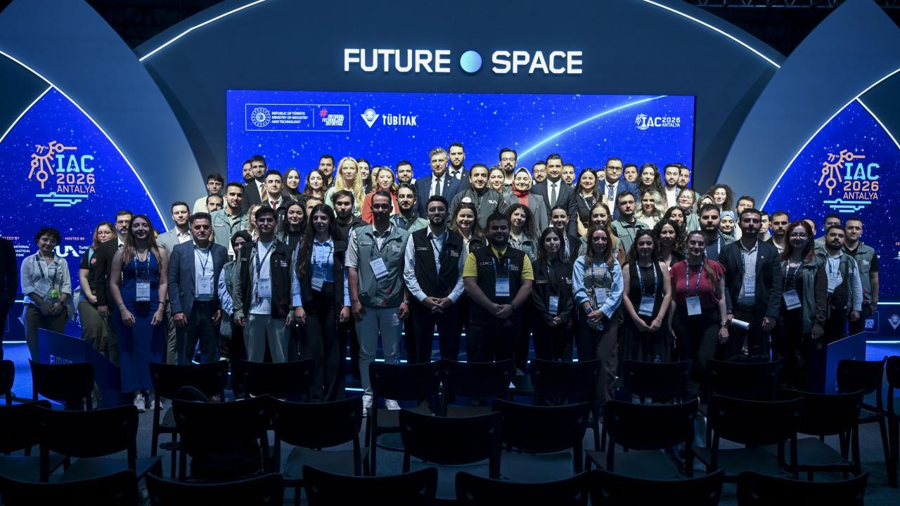 77. Uzay Kongresi'nde gençlere özel 'Future Space' alanı açıldı