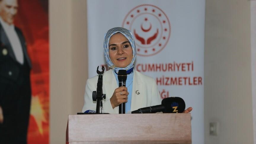 Bakan Göktaş: Evlilik kredisi alan gençlere TOKİ'de özel kontenjan