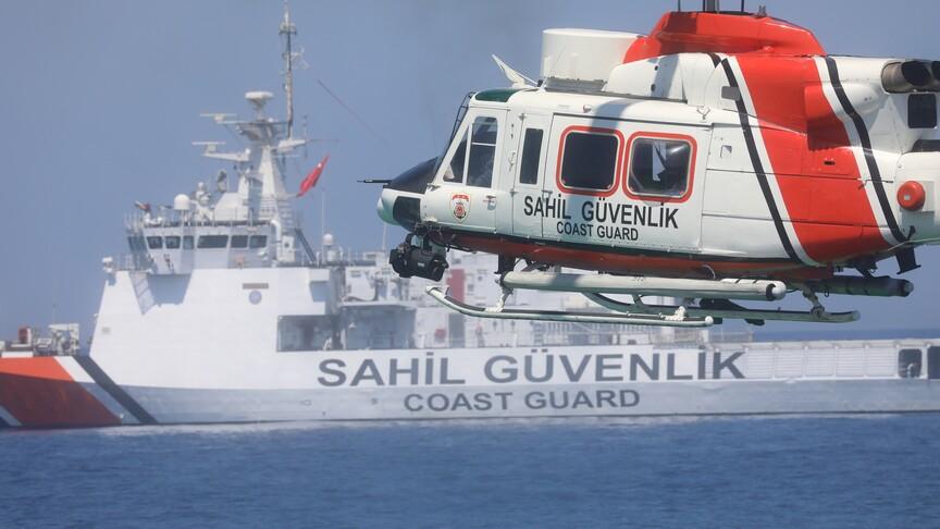 Girne açıklarında feribot battı, kurtarma çalışmaları sürüyor
