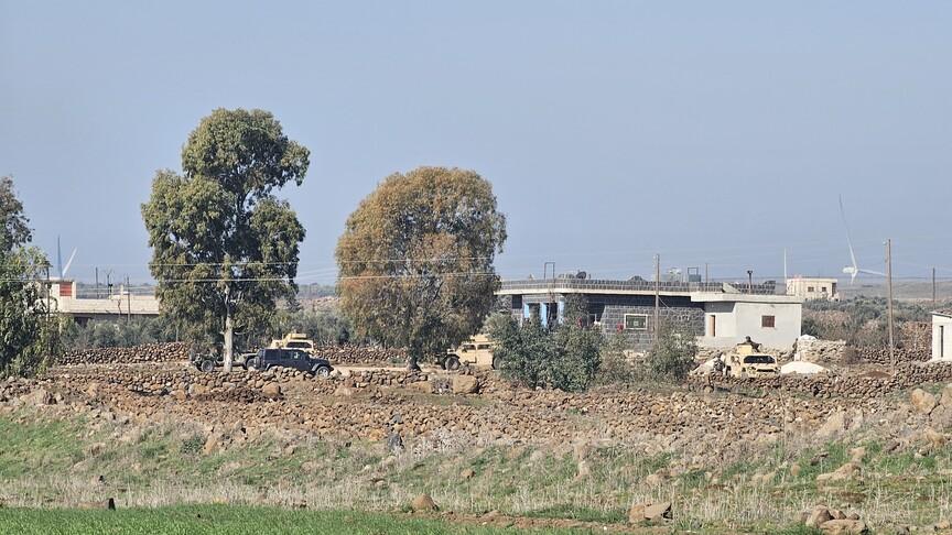 İsrail askerleri Suriye'nin güneyinde 10 köye baskın düzenledi