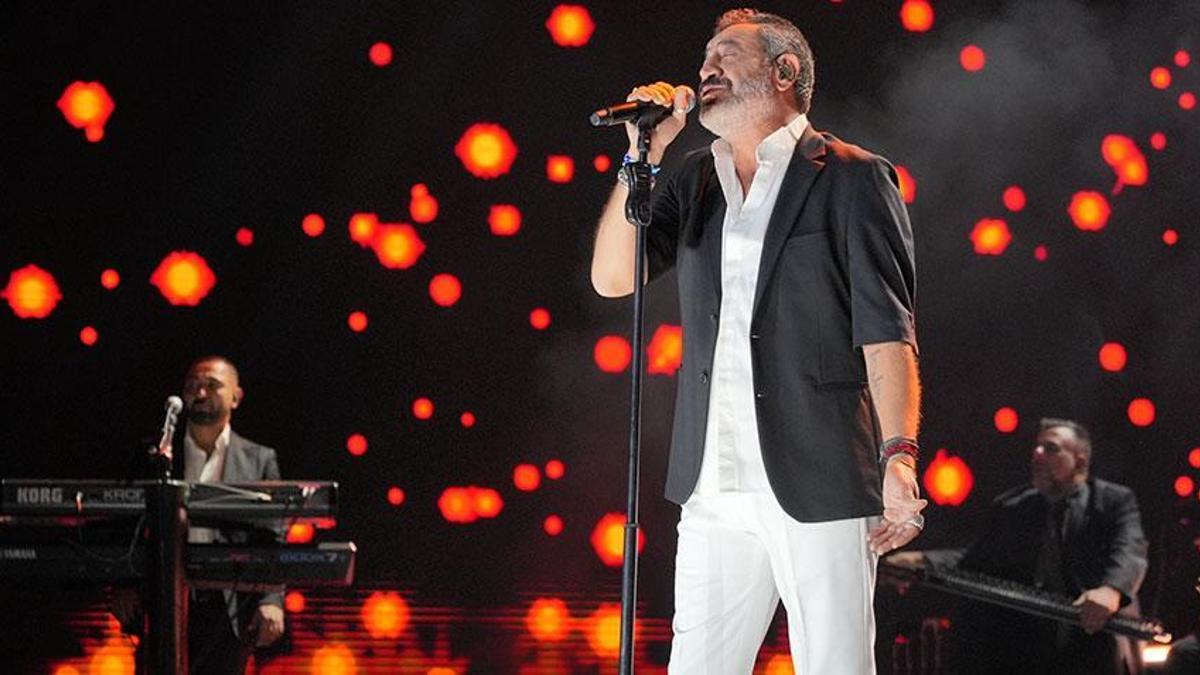 Hakan Altun Diyarbakır Kültür Yolu Festivali'nde sahne aldı