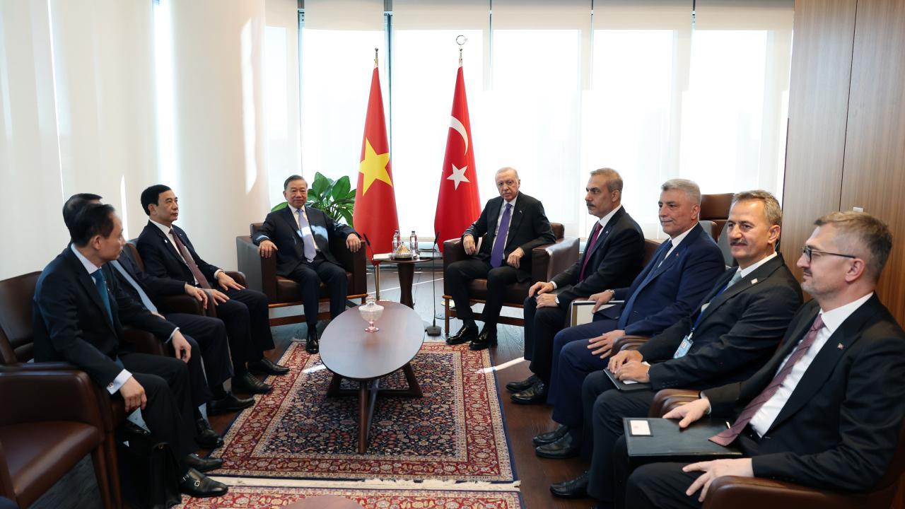 Erdoğan, New York'ta ilk ikili görüşmesini Vietnam Devlet Başkanı ile yaptı