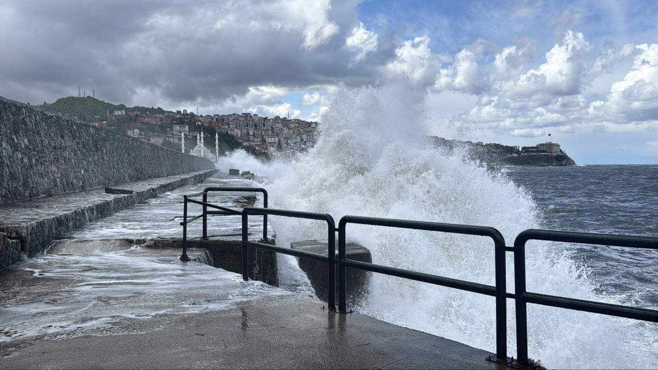 Zonguldak'ta denize giriş 2 gün yasaklandı