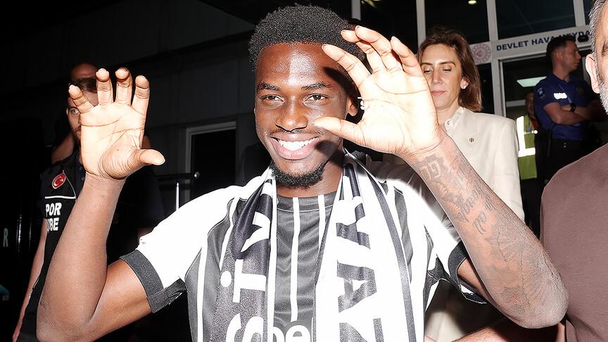 Beşiktaş, Hollandalı Ernest Poku'yu transfer etti