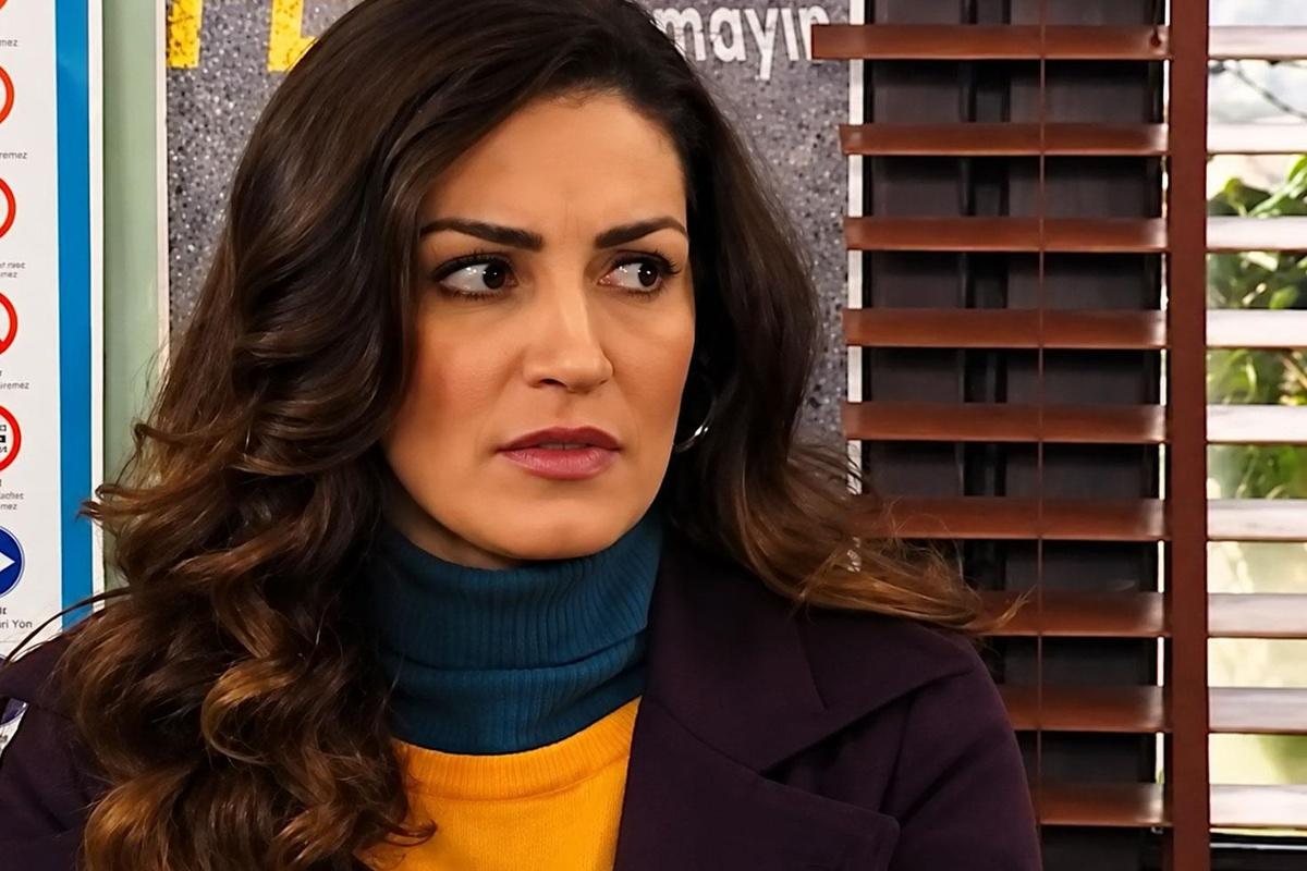 Neslihan Acar, eski eşi Levent İnanır hakkında uzaklaştırma kararı aldırdı