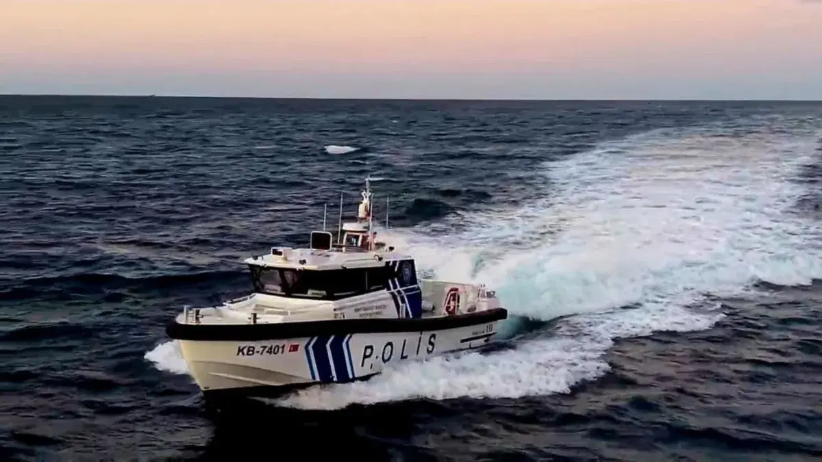 Amasra'da denizde kaybolan madenci 27 saattir bulunamıyor