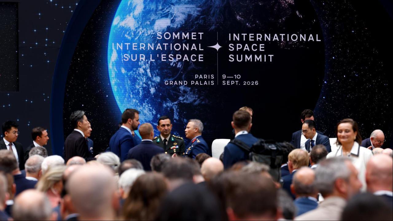 Gezeravcı Paris'te Uluslararası Uzay Zirvesi'nde Türkiye'yi temsil etti