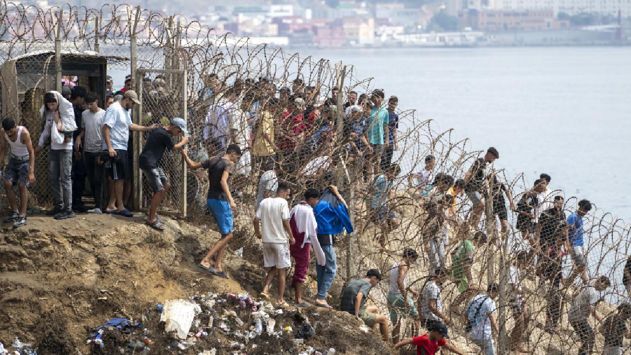 53 bin göçmen Fas'a gönüllü olarak geri döndü