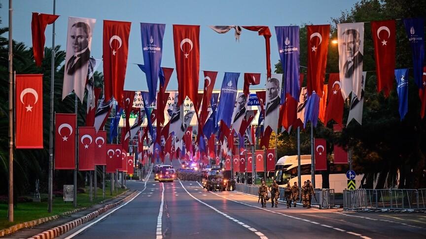 İstanbul'da 29 Ekim töreni için Vatan Caddesi trafiğe kapatıldı