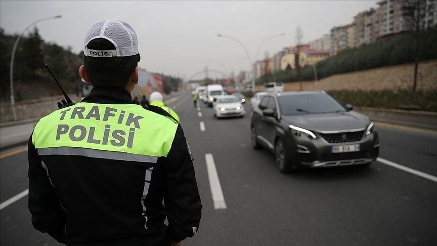 İstanbul'da triatlona yollar kapatıldı