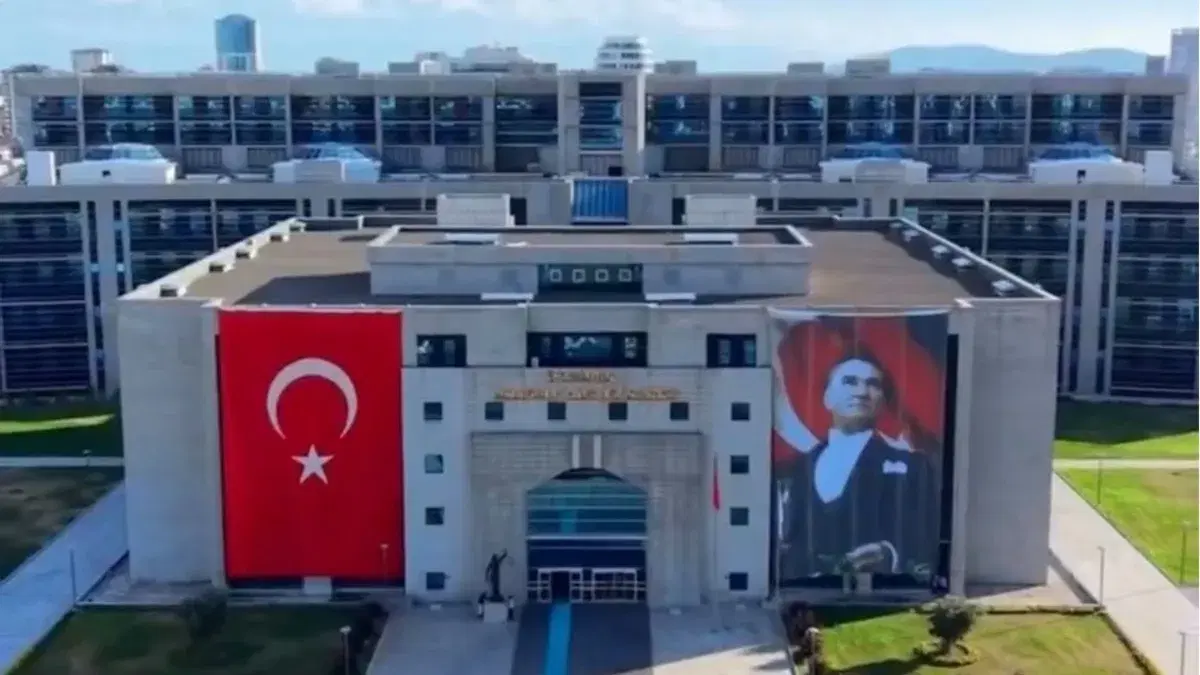 Trafik kazası mağdurlarının verilerini satan 11 şüpheli adliyede
