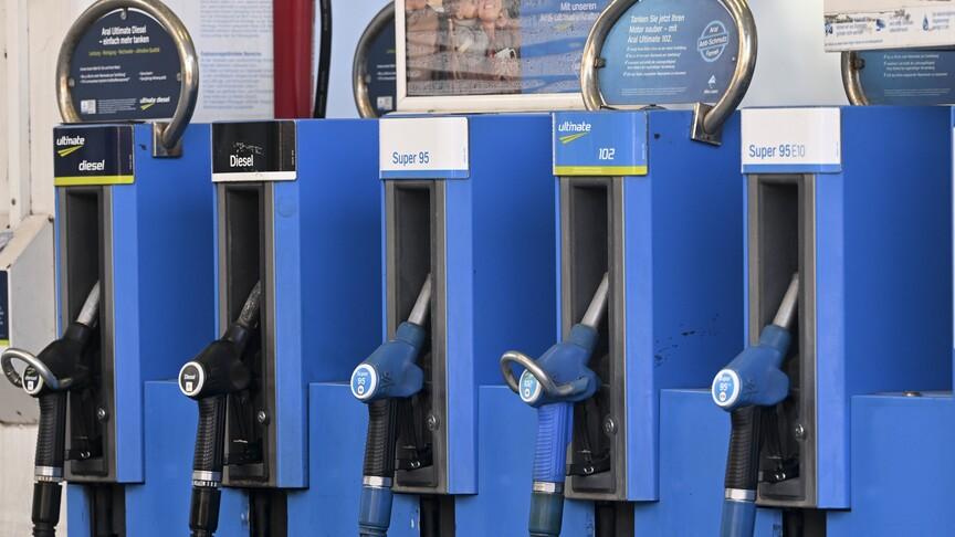 Orta Doğu gerilimi Almanya'da benzini rekor fiyata taşıdı