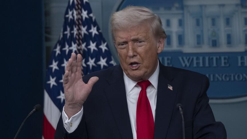 Trump İran'ı protestocuları öldürmekle suçladı