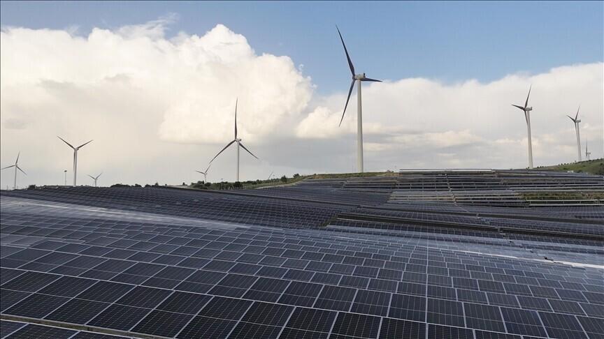 Türkiye'nin elektrik kurulu gücü 126 bin MW'ı aştı