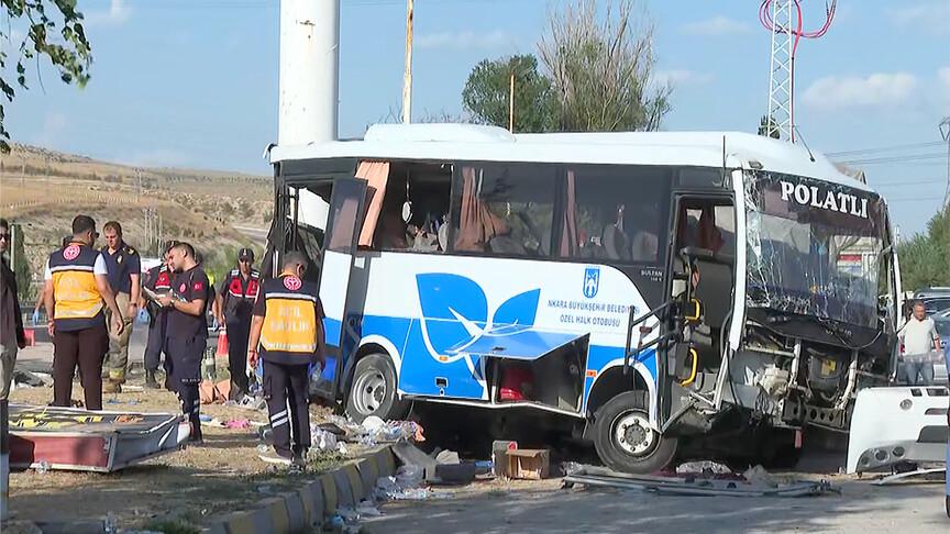 Ankara'da otobüs-kamyon kazası: 2 ölü, 25 yaralı