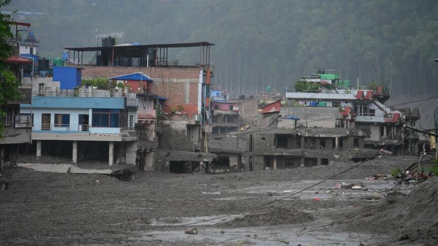 Nepal'deki selde ölü sayısı 162'ye çıktı, 826 kişi kayıp