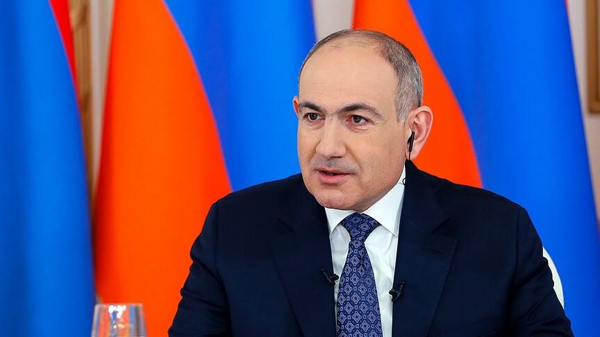 Paşinyan: Rusya üssünü çekerse itiraz etmeyiz