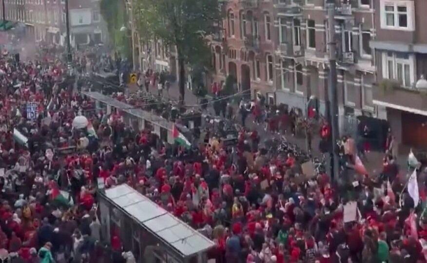 Amsterdam’da Gazze'ye Destek Yürüyüşüne 250 Bin Kişi Katıldı