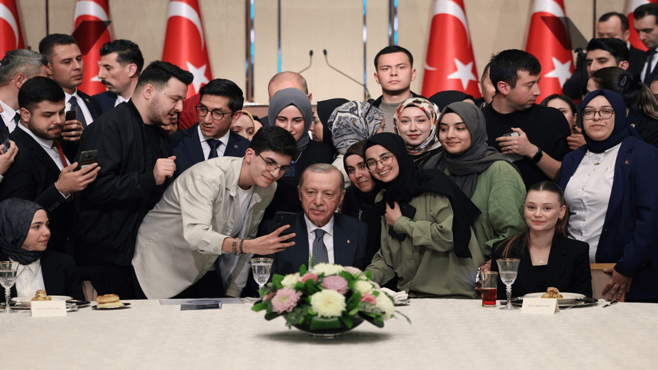 Cumhurbaşkanı Erdoğan'dan '19 Mayıs' mesajı