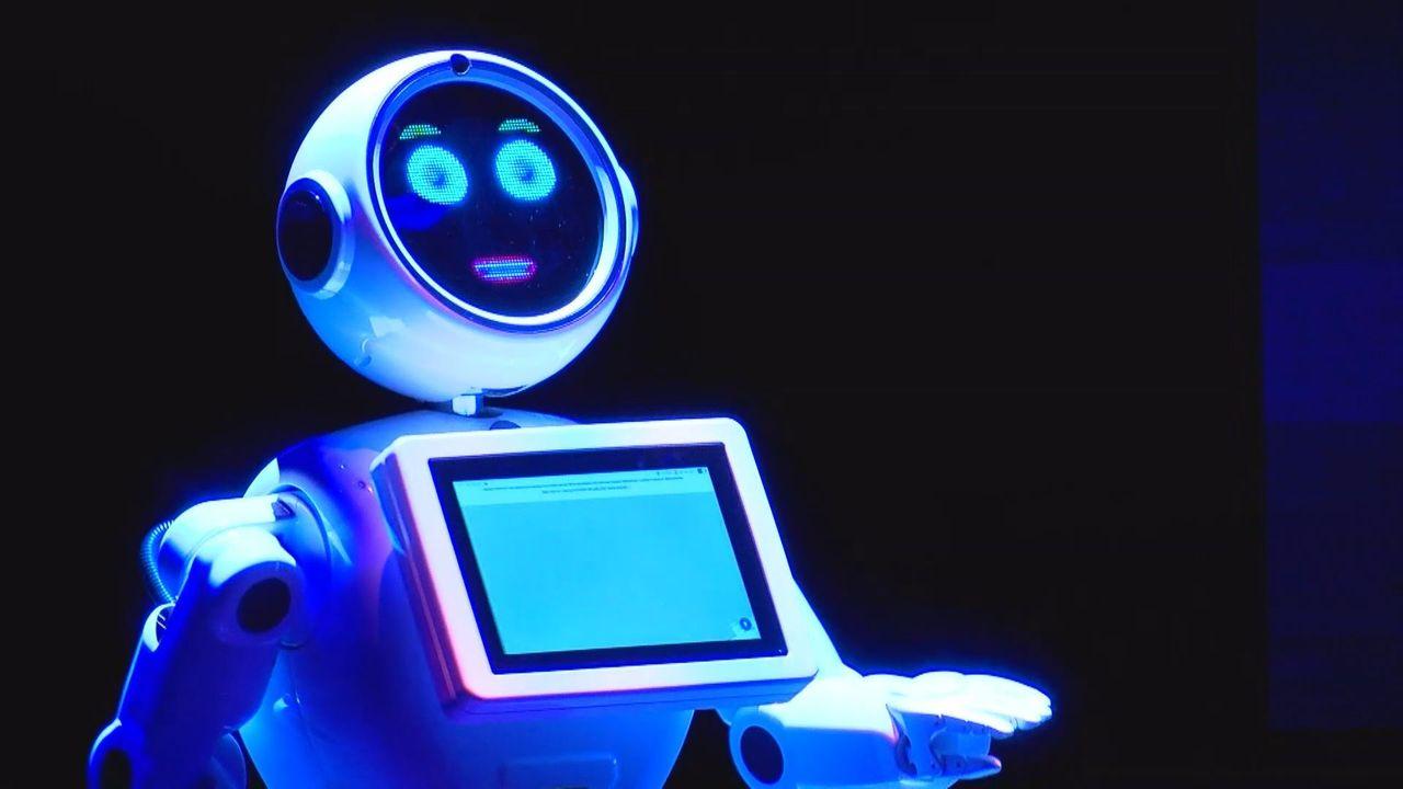 Türkiye'nin ilk robot tiyatrosu 'Neci'nin Diji Maceraları' tanıtıldı
