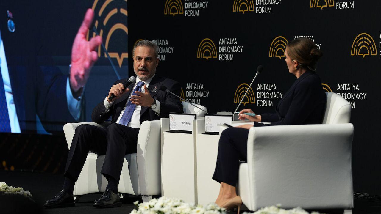ADF 2026'nın ikinci gününde Bakan Fidan'dan HostTalk toplantısı