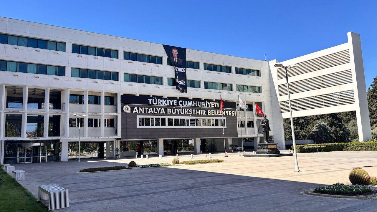 Antalya Büyükşehir Belediyesi'ne yönelik soruşturmada 14 tutuklama