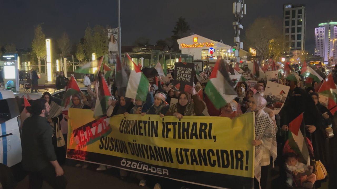 Sumud Filosu'na yönelik saldırıları protesto eden grup İsrail Konsolosluğu'na yürüdü