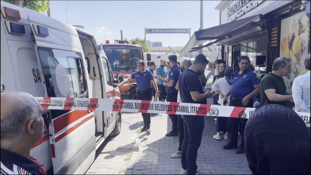 Eyüpsultan'da pastanedeki gaz kaçağından 5 çalışan etkilendi; 4 katlı bina tahliye edildi