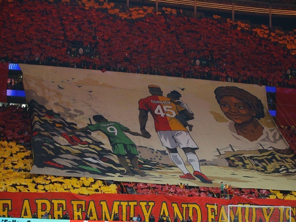 Osimhen'den koreografi yorumu: Galatasaray taraftarıyla bir aileyiz